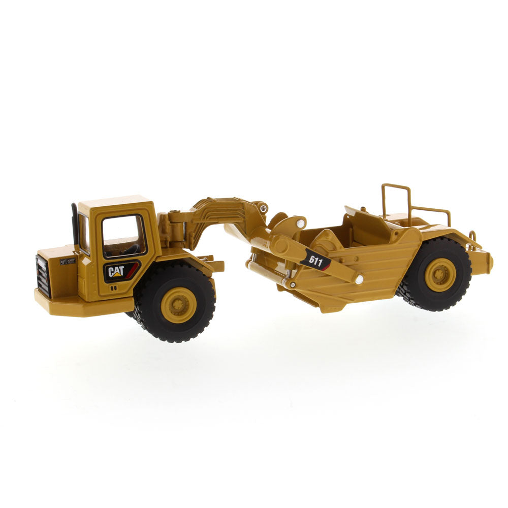 Diecast Masters 85695 Cat 611 Wheel Tractor Scraper 1:64
