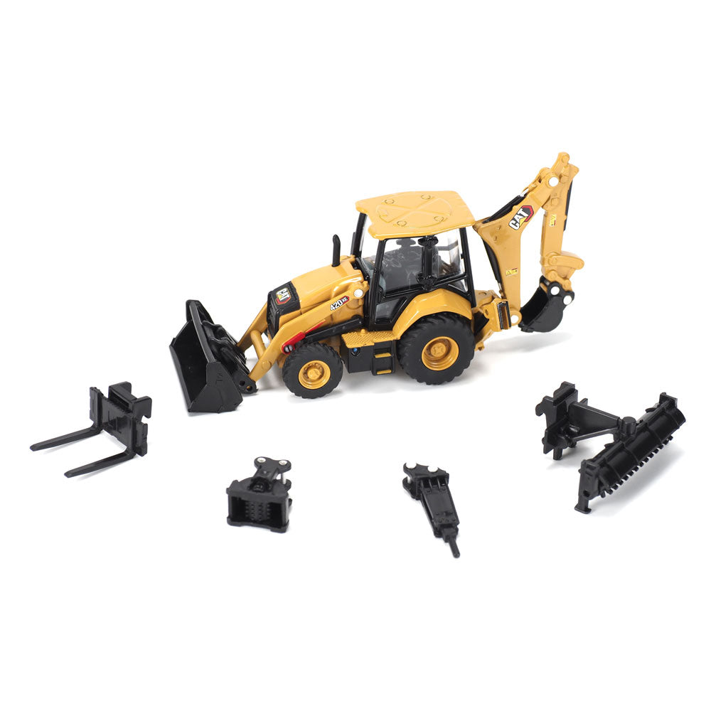 Diecast Masters 85765 Cat 420 XE Side Loader with Tools 1:64