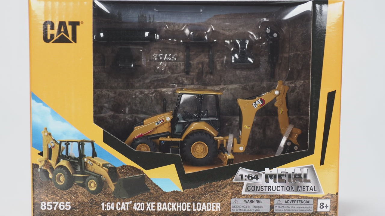 Diecast Masters 85765 Cat 420 XE Side Loader with Tools 1:64