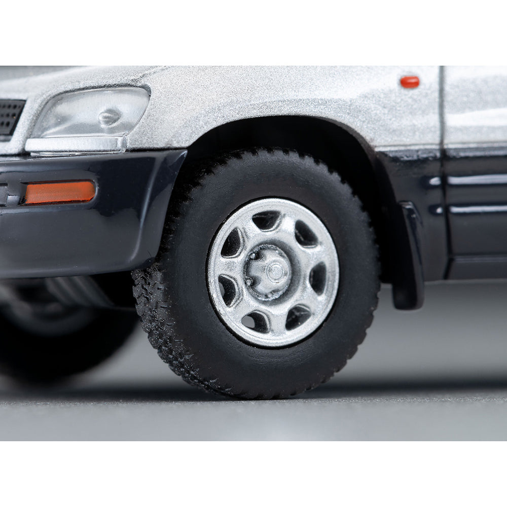 
                  
                    Tomica Limited Vintage Neo LV-N354c Toyota RAV4J V mit Dachzelt 1:64
                  
                