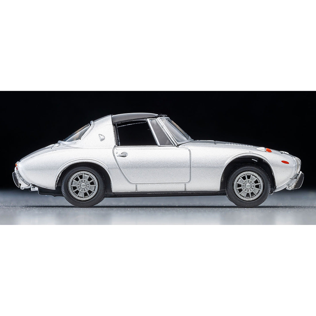 Tomica 336037 LV-139c Toyota Sports 800 1969 1:64 – DieCastEurope