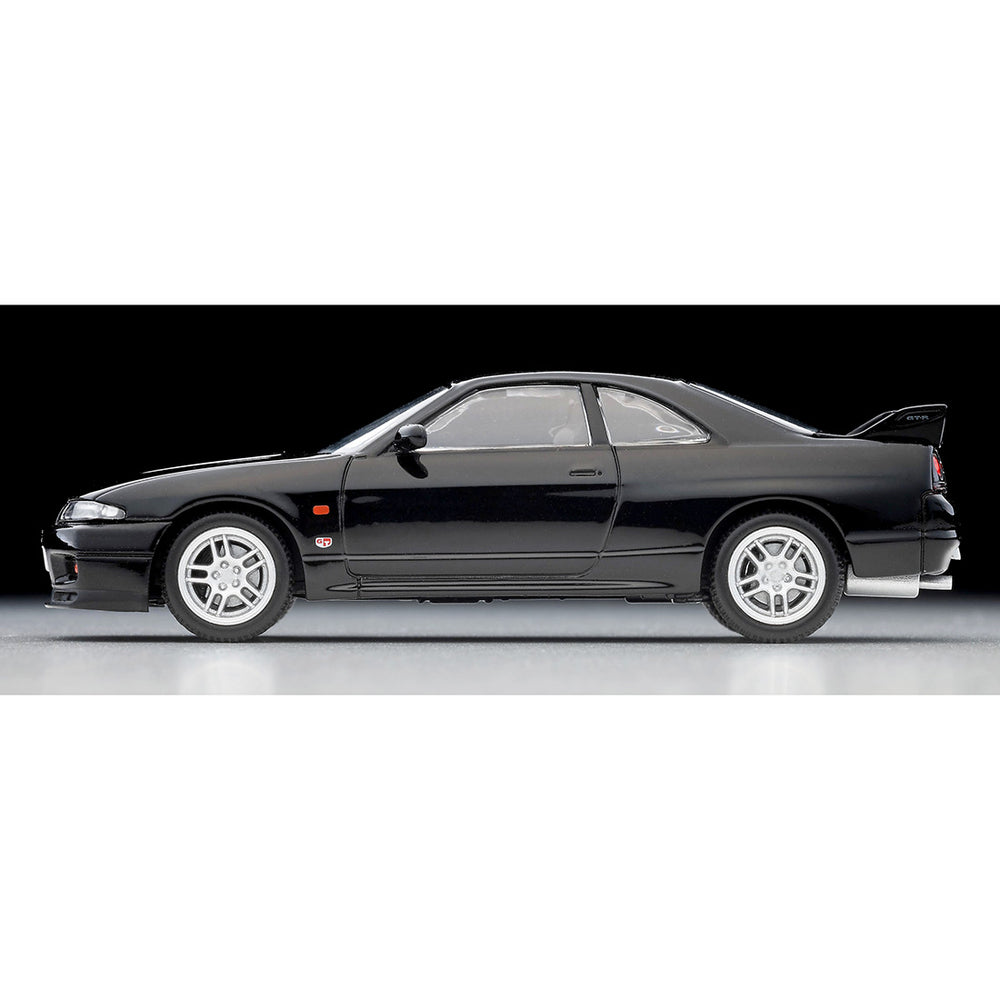 
                  
                    Tomica Limited Vintage Neo LV-N308d Nissan Skyline GT-R V-spec 1995 1:64
                  
                