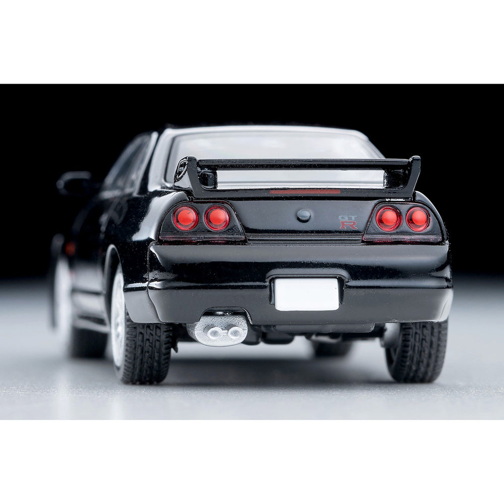 
                  
                    Tomica Limited Vintage Neo LV-N308d Nissan Skyline GT-R V-spec 1995 1:64
                  
                