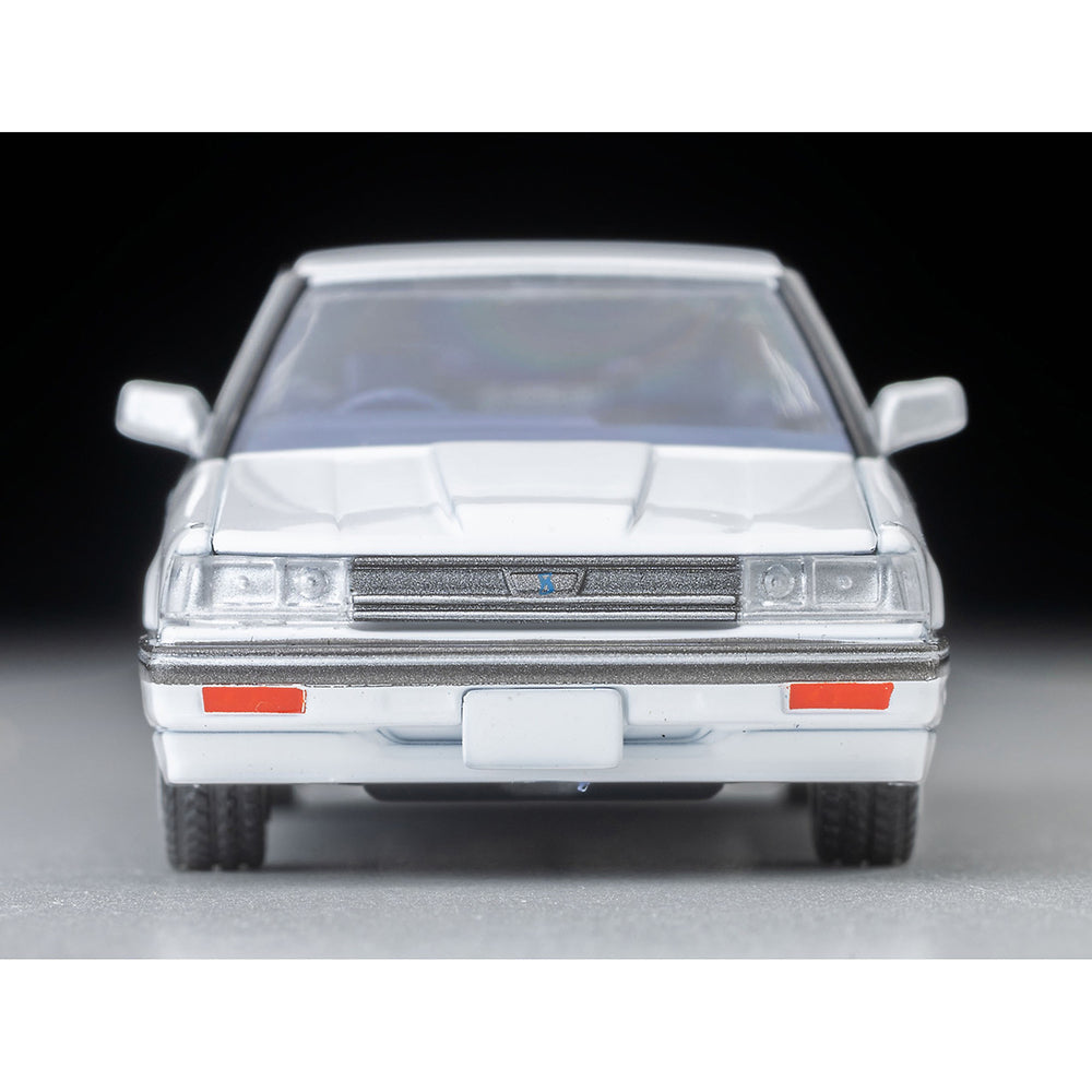 
                  
                    Tomica Limited Vintage Neo LV-N351a Nissan Skyline 4 Door 1800 Passage 1985 1:64
                  
                