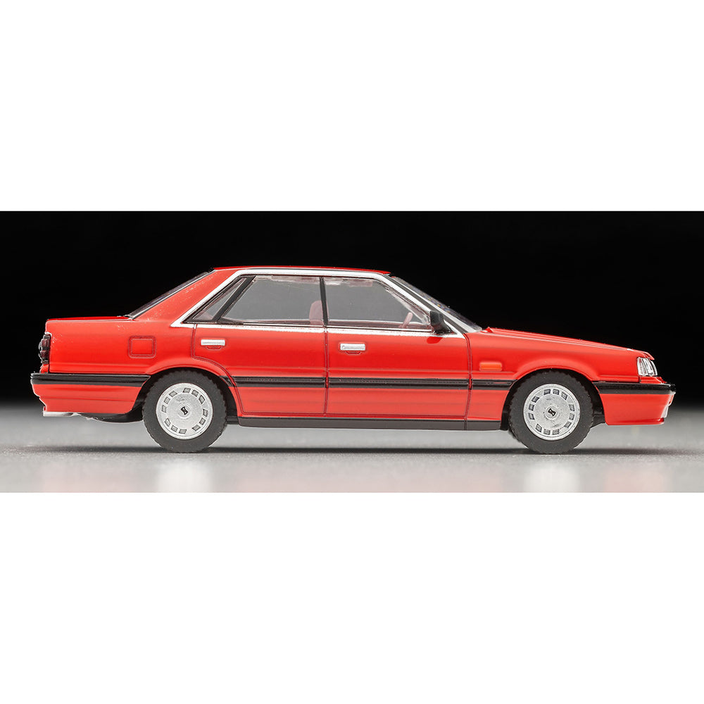 
                  
                    Tomica Limited Vintage Neo LV-N352a Nissan Skyline 4 Door 1800 Passage 1987 1:64
                  
                