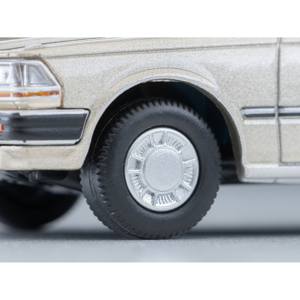 
                  
                    Tomica Limited Vintage Neo LV-N244b Nissan Gloria Wagon GL 1991 1:64
                  
                
