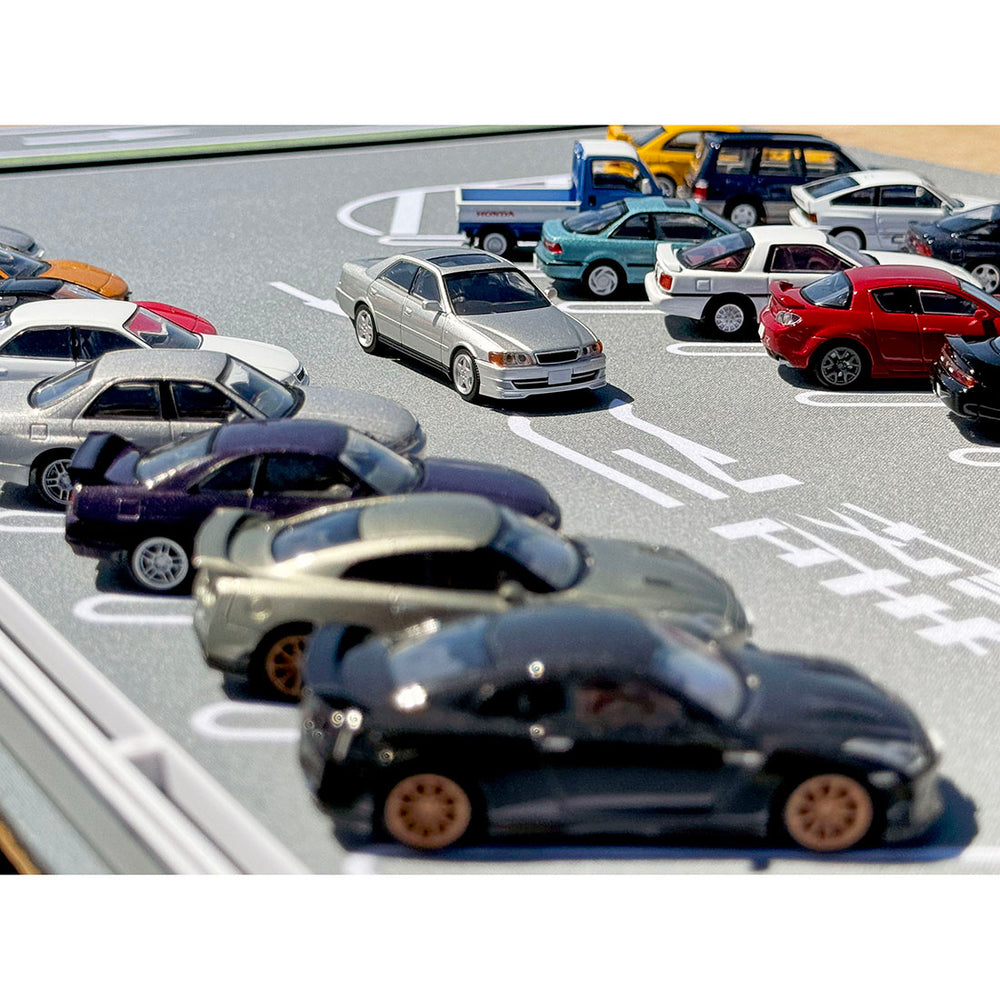 
                  
                    Tomica Tomicarama 13a Daikoku Parkplatz Matte B & Toyota Chaser 2.5 Tourer V 1998
                  
                