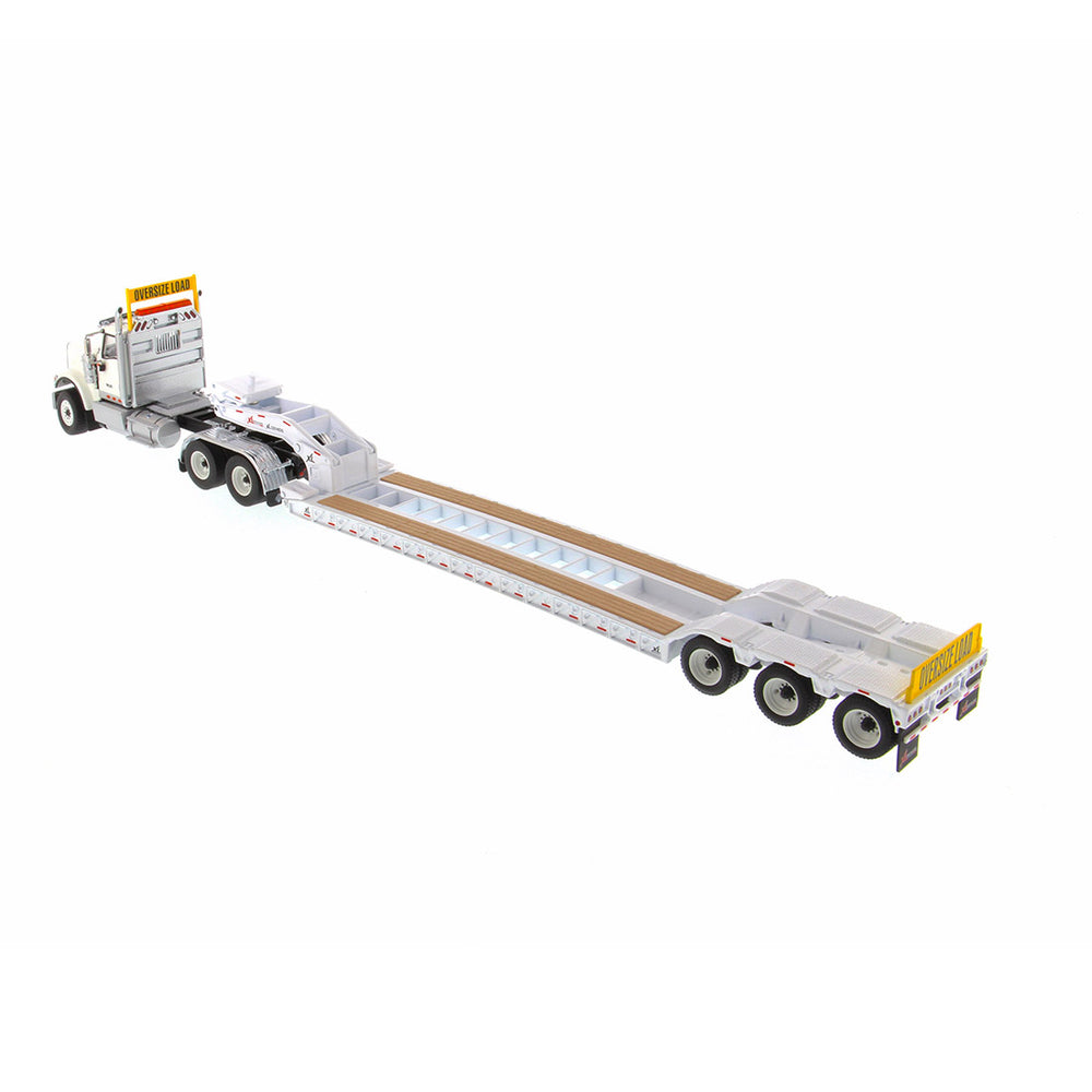 
                  
                    Tomica Limited Vintage Neo LKW International HX520 Doppelachse mit Flachauflieger 1:50
                  
                