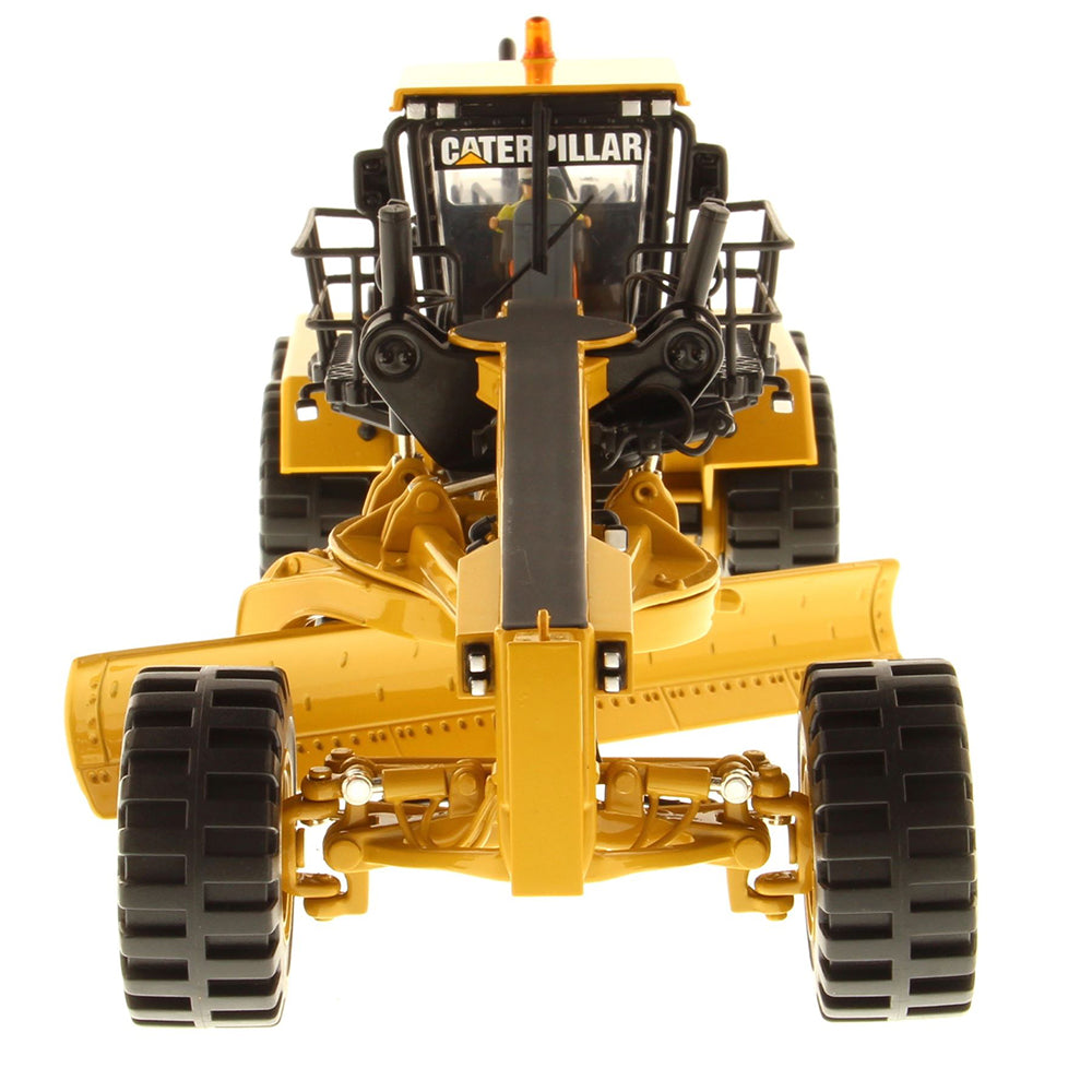 
                  
                    Diecast Masters 85264c cat 24m strassenhobel 1:50 8
                  
                