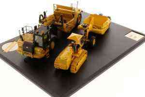 
                  
                    Diecast Masters 85563 cat 621k no 70 scapers w d7 bulldozer 1:50 5
                  
                