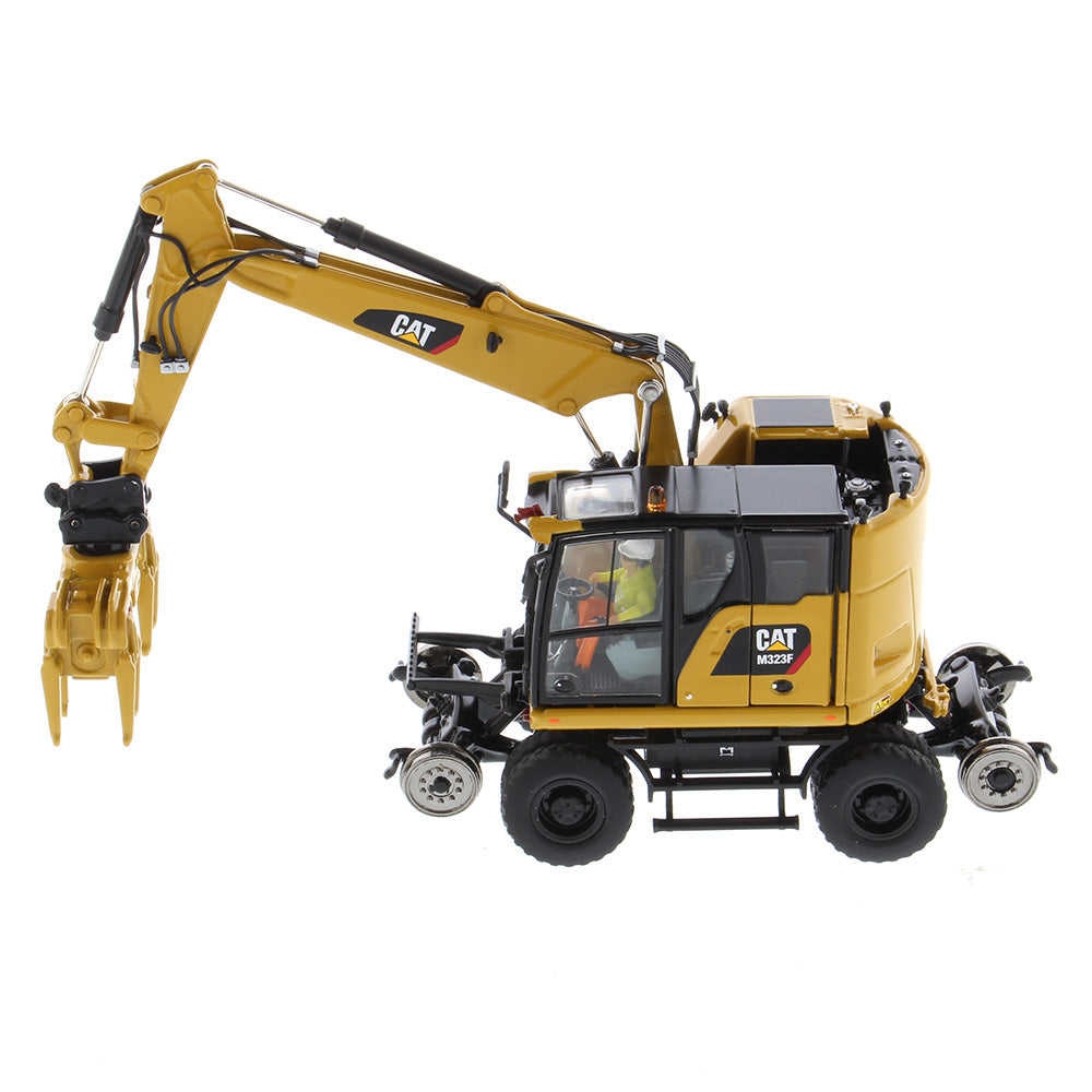 
                  
                    Diecast Masters 85662 cat m323f zwei wege bagger cat gelb 1:50 41
                  
                