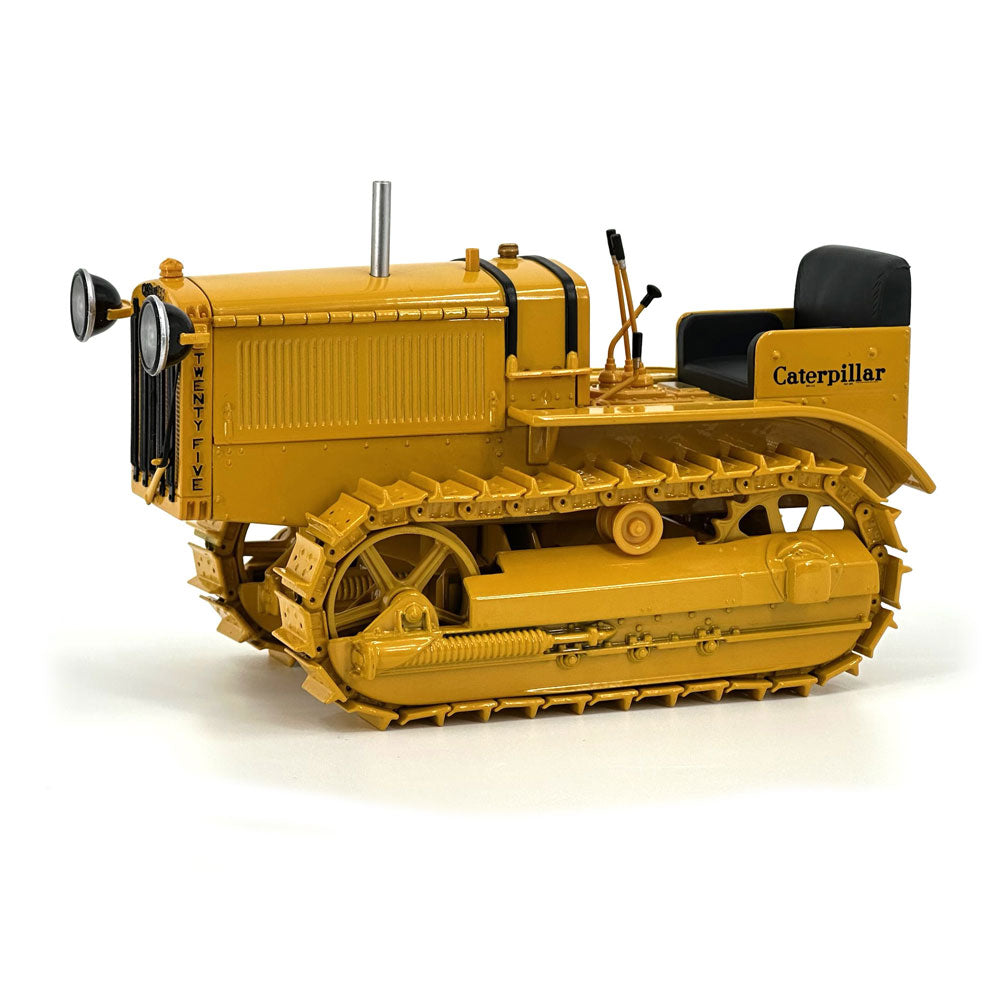 Diecast Masters 85679 cat 25 tractor 1:16 1