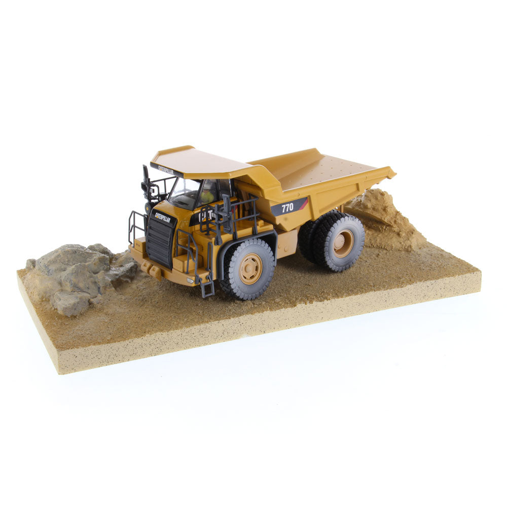 Diecast Masters 85756 cat 770 muldenkipper gealtert 1:50 1
