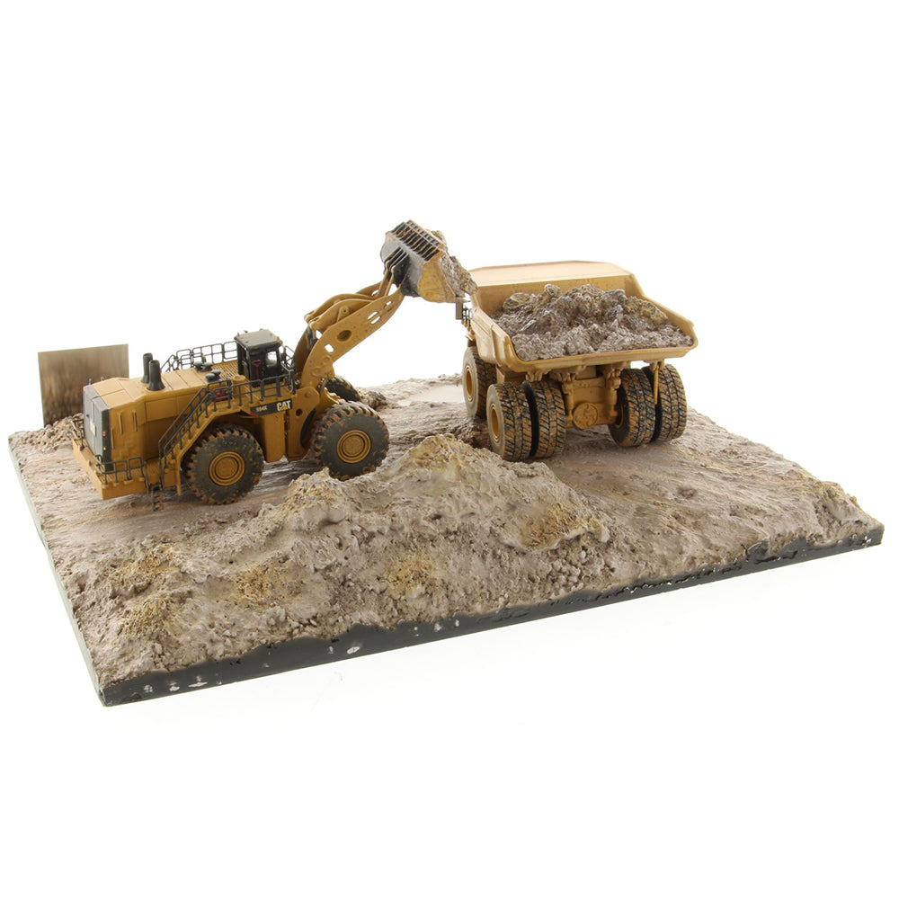 
                  
                    Diecast Masters 85762 cat 994k radlader 797 bergbau kipplader gealtert 1:125 4
                  
                