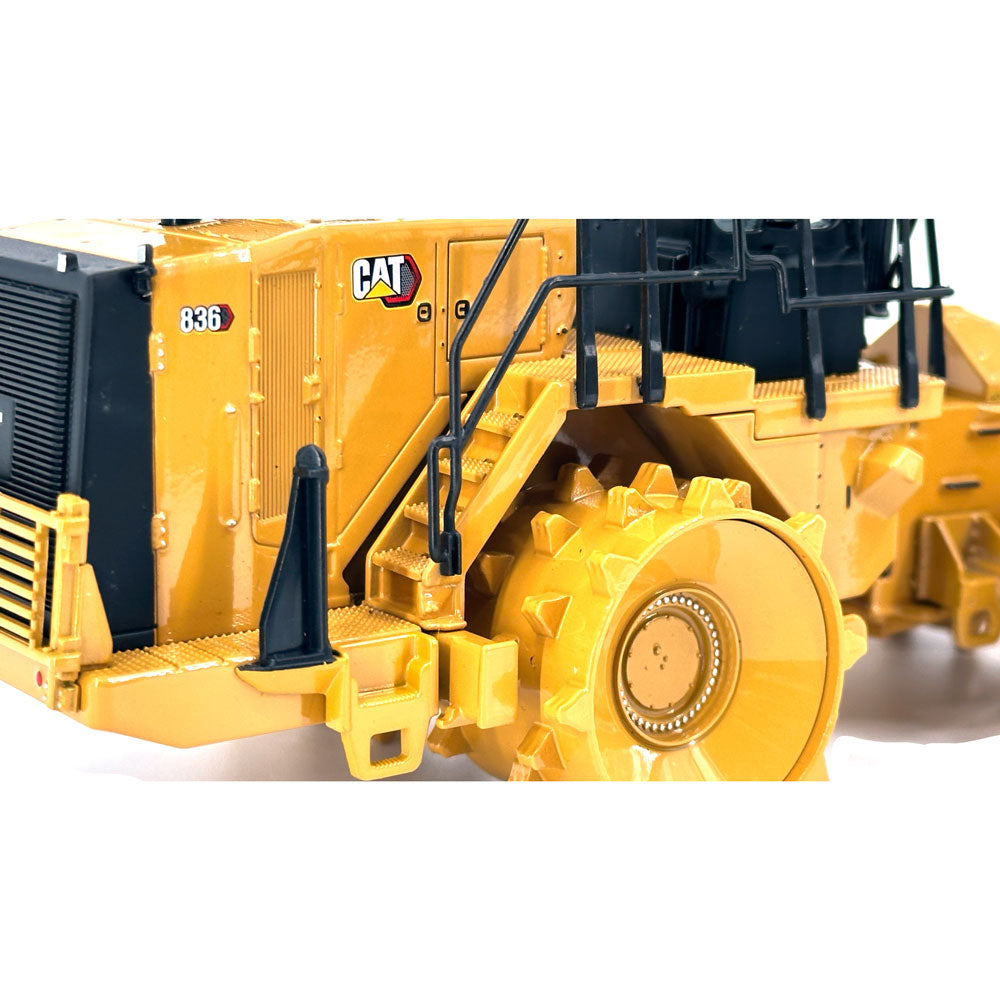 Diecast Masters 85763 Cat 836 Landfill Compactor 1:50 – DieCastEurope