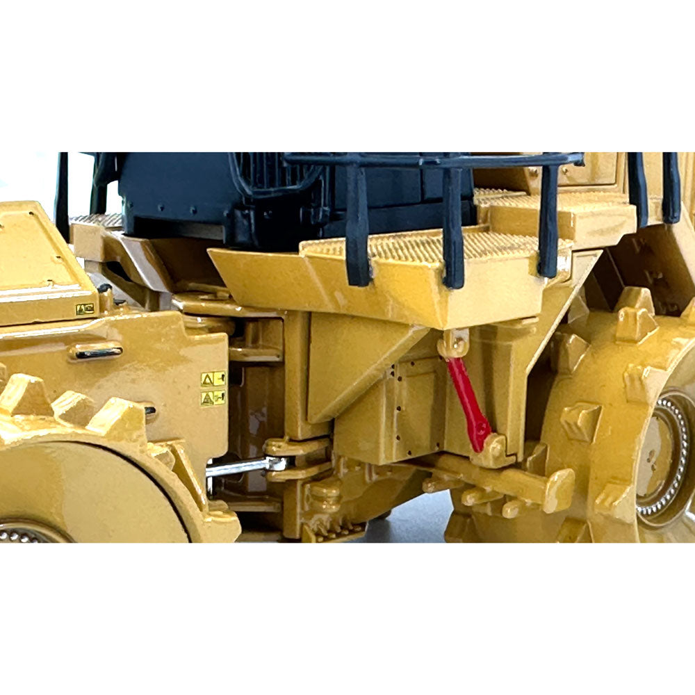 
                  
                    Diecast Masters 85763 cat 836 landfill compactor 1:50 10
                  
                