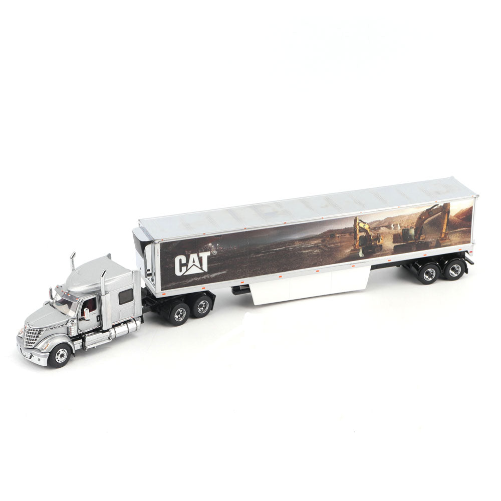 Diecast Masters 85769 tractor 53 cargo van trailer 1:50 1