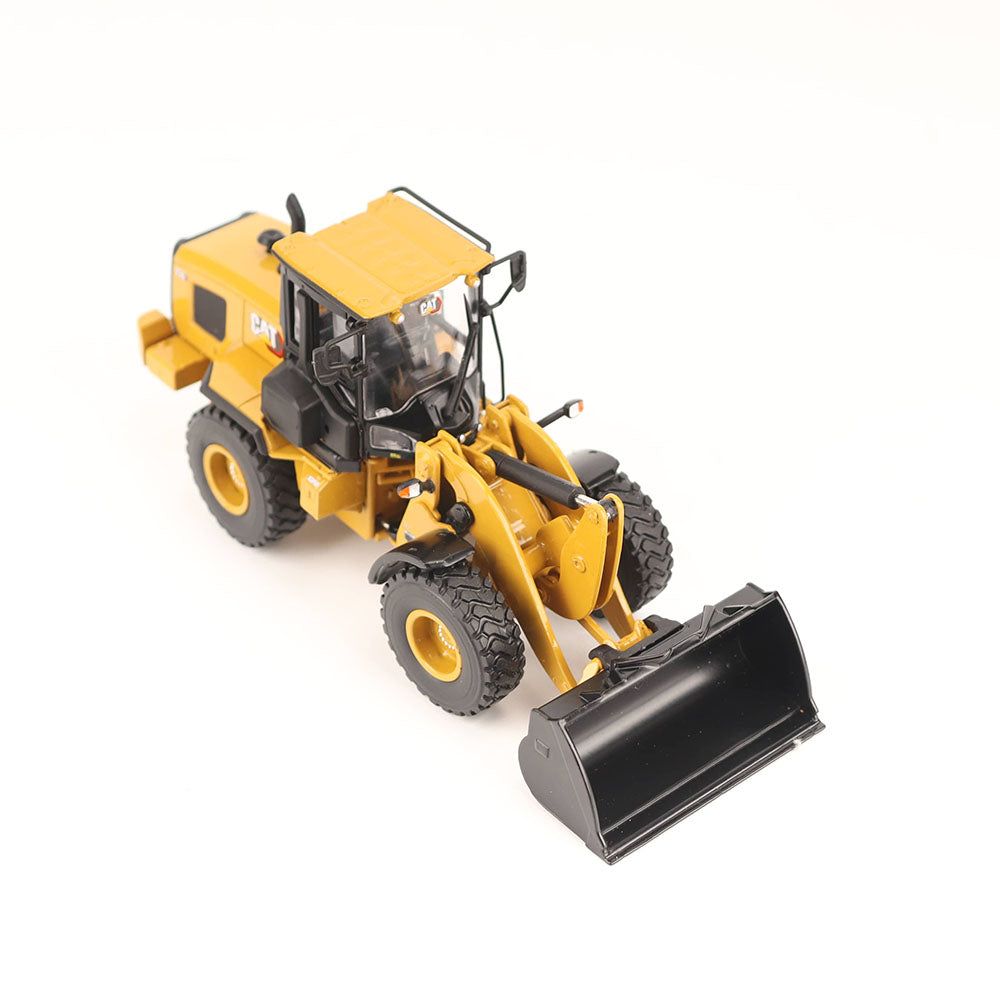 Diecast Masters Caterpillar Tracteur à Chaînes D6T Échelle 1/50 - Modèle Réduit Collection 13,5cm