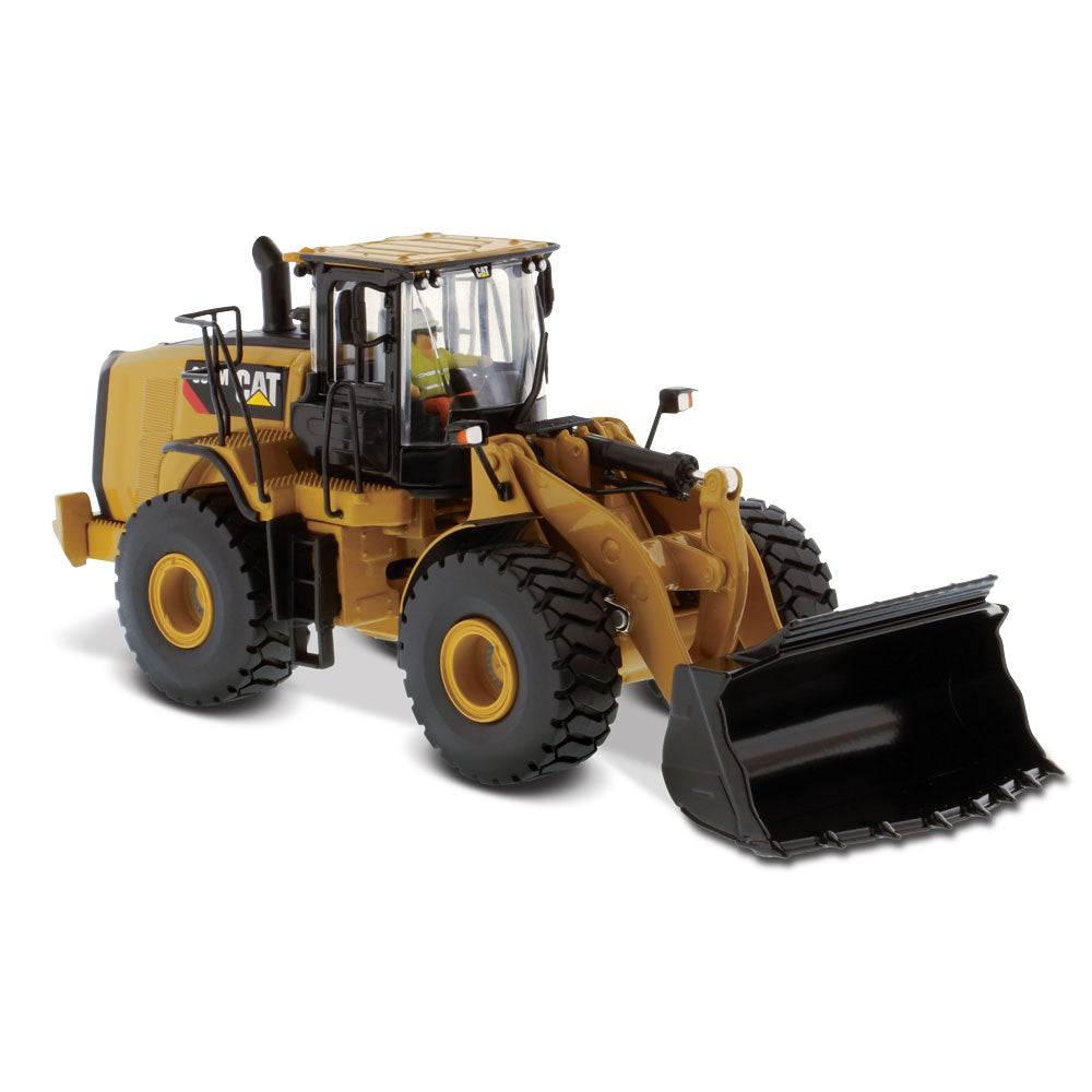 Diecast Masters 85928 cat 966m radlader 1:50 1