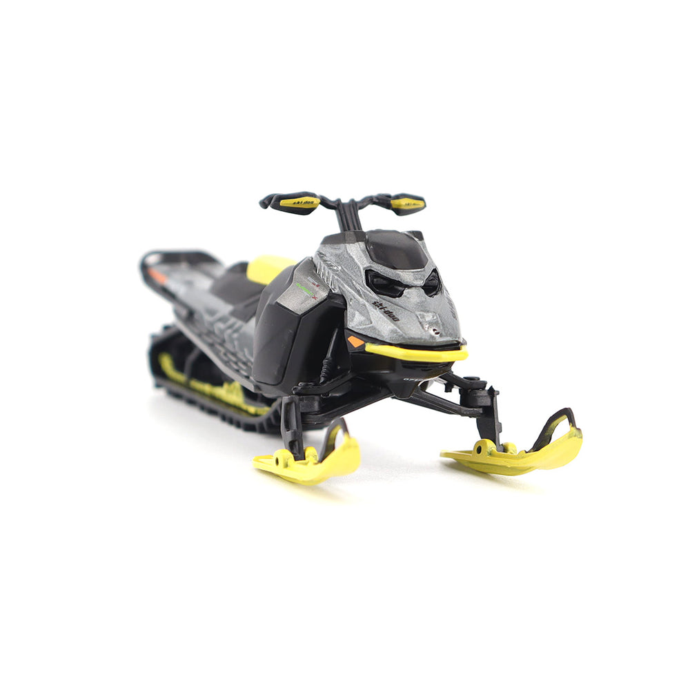 
                  
                    Diecast Masters Ski-Doo Schneemobil Summit Expert Deep Snow 1:32  8
                  
                