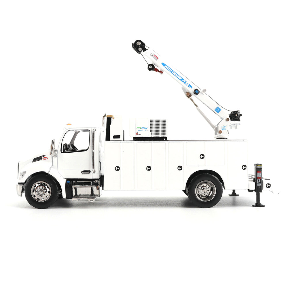 
                  
                    Diecast Masters 71214 LKW Peterbilt Model 536 Auto-Crane Titan85-Body HC14-Crane Work Truck mit Miller EnPak 1:50 8
                  
                