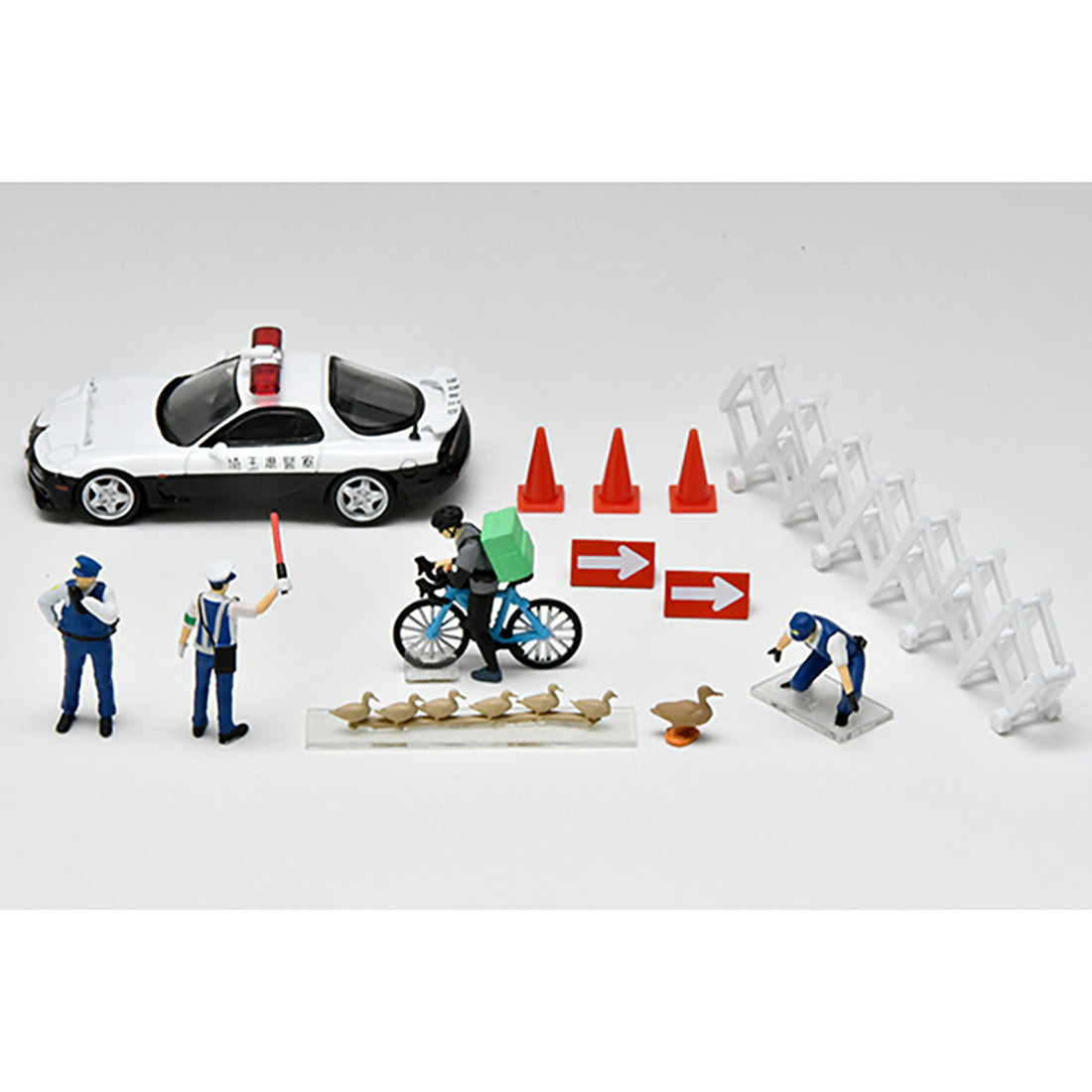 Tomica 328544 #CarSnap 16b Diorama Police Scene 2 & Mazda RX-7