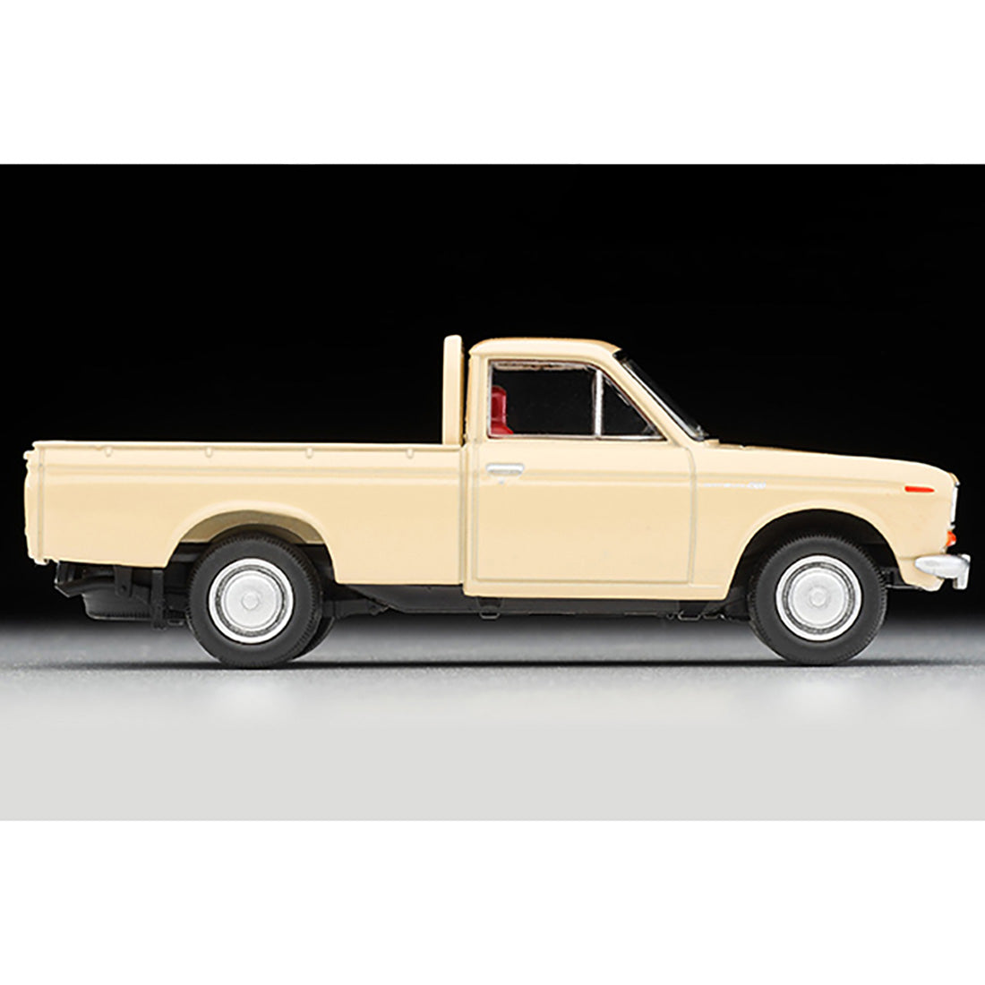 Tomica 318361 LV-195d Datsun 1300 Truck 1:64 – DieCastEurope