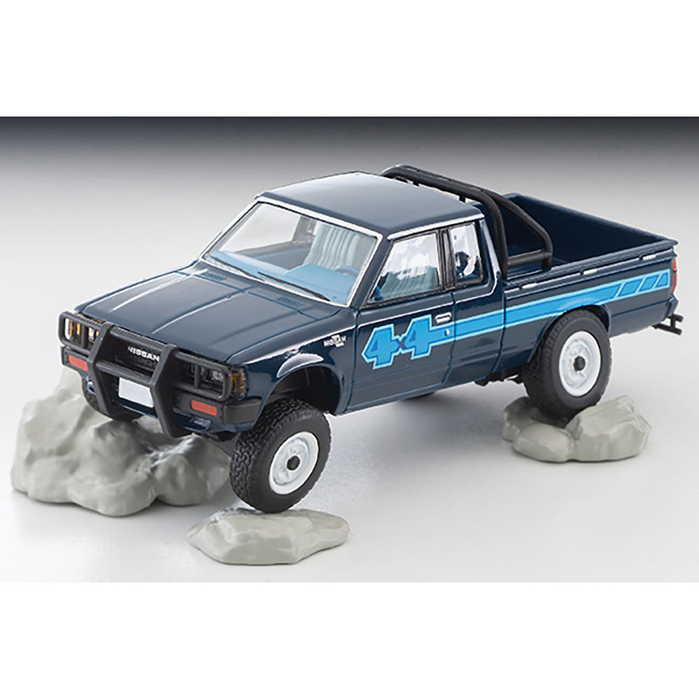 
                  
                    Tomica Limited Vintage Neo LV-N321b Nissan Truck 4X4 King Cab Nord Amerika Version 1:64
                  
                